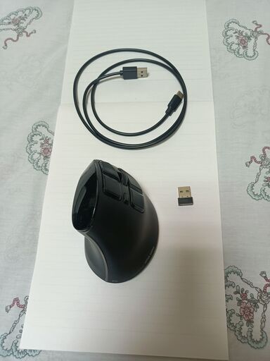 エルゴノミクスマウス ワイヤレス 充電式 2.4GHz/Bluetooth接続