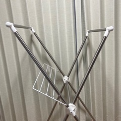 室内洗濯物干しの画像