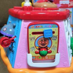 美品★アンパンマン　おおきなよくばりボックスの画像