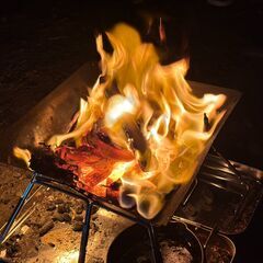 【７月２６日本日　19時から】一緒に花火を見ませんか？。焚火を囲...
