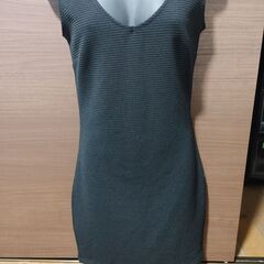 【新品】FOREVER21　黒　ワンピース　ミニ丈の画像
