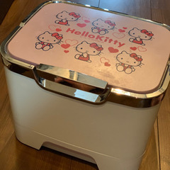 【無料】コスメボックス　キティちゃん
