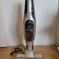 日立　コードレス掃除機　2018年製
