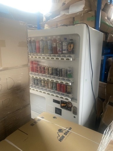 中古ジュース自動販売機　正常に稼働