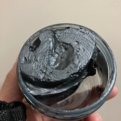 最終値下げ！黒っぽくなるクリームの画像