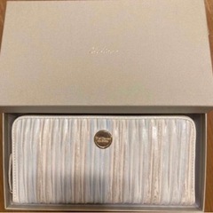 クレリアユー 財布の画像
