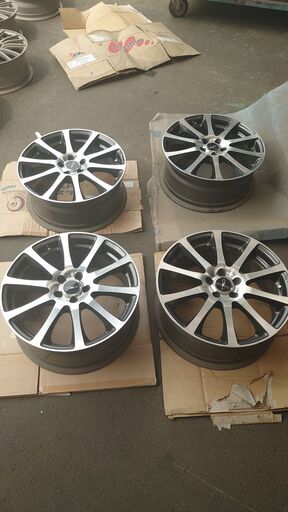 ☆値下げしました☆プリウス専用　TRD　アルミホイール