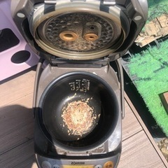 炊飯器:釜におおきな傷ありの画像
