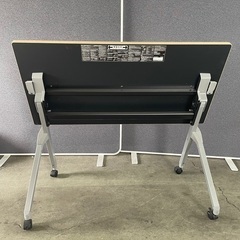 オカムラ フォールディングテーブルの画像