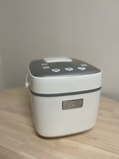 電子炊飯器