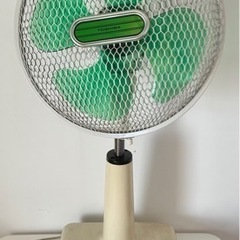 TOSHIBA 東芝　レトロな扇風機　緑色