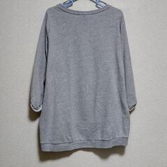 H&M スウェットトップスの画像