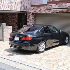 検査6年7月320i 希少6速MT/純正新品クラッチ交換済み/2000ccターボ/HDDナビ/2020年地図/Bluetoothオーディオ/デイライト/ドリフトベース等にの画像
