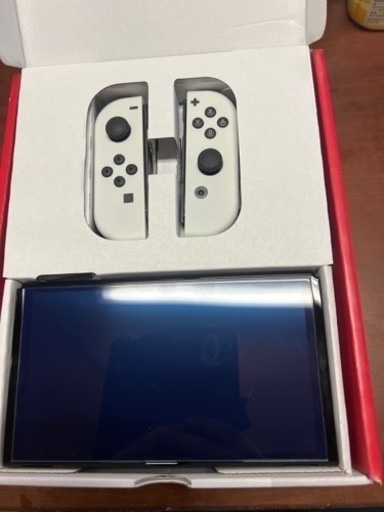 ニンテンドーSwitch 有機ELモデル&スーパーマリオ3Dワールド+フューリーワールド&V型ジョイコンカバー付き