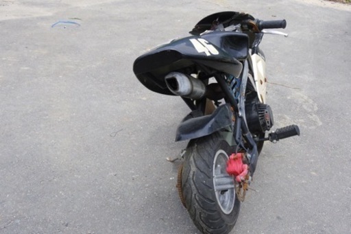 お話中　後方排気のポケバイ