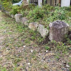 庭石（庭づくりの石材・約60個）の画像