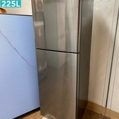 ⭐期間限定の特別値下げ！！I704 🌈 デザイナーズ冷蔵庫♪  SHARP 冷蔵庫 (225L) ⭐ 動作確認済 ⭐ クリーニング済