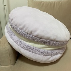 【譲渡先決めました】ニトリ　マカロン　クッションの画像