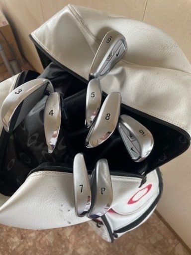 ナイキ　左打ち用ゴルフクラブ