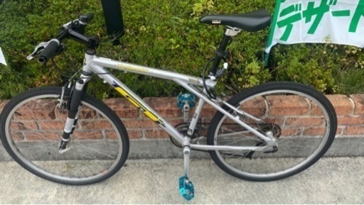 クロスバイク　テンペストGT