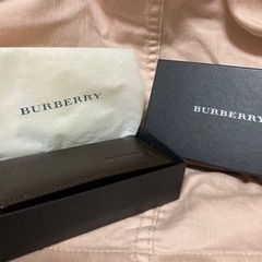 【新品】Burberry バーバリー　3連キーケース　箱付き
