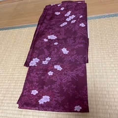 深い色合いの着物です