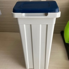ゴミ箱の画像
