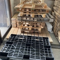 木製パレット10枚　プラパレット2枚
