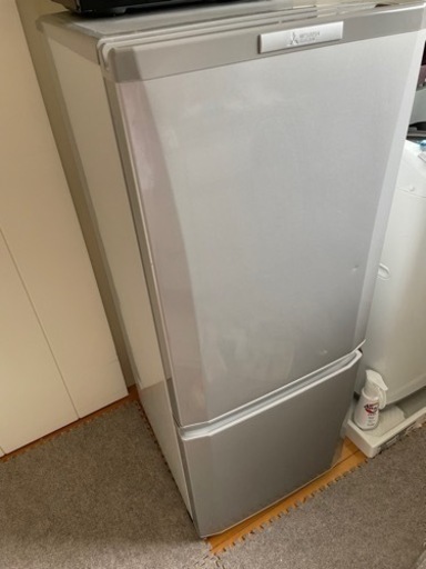 2014年製三菱 146Lの冷蔵庫とカラーボックスのセットです