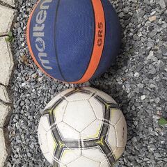 バスケットボール5号球 GR5 とサッカーボール