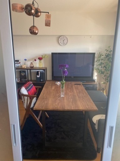 オイル仕上げ木製ダイニングテーブル インダストリアル