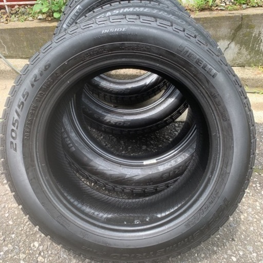 Pirelliタイヤ4本　205/55r16