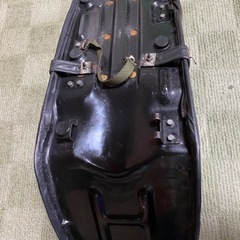 カワサキ350ss初期型純正シートの画像