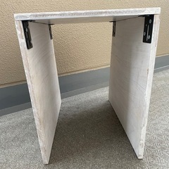 木の板　手作り　棚？の画像