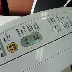 セール中につき、通常特価7,678円より20％引きの6,142円!　Panasonic　パナソニック　デシカント方式　除湿乾燥機　F-YZH60　ブルー　2012年製　の画像