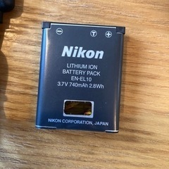 値引き可能！ニコン純正品バッテリーと充電器の画像