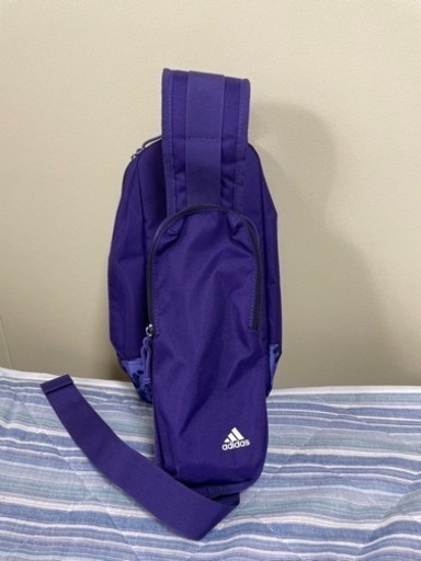 ショルダーバッグ　アディダス新品