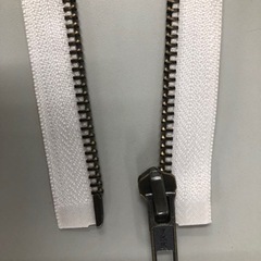 【お値下げ！】YKK 5号金属オープンファスナー44.5cm × 37本の画像