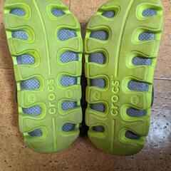 クロックス　22センチ　M4 W6　グレー✕黄緑の画像