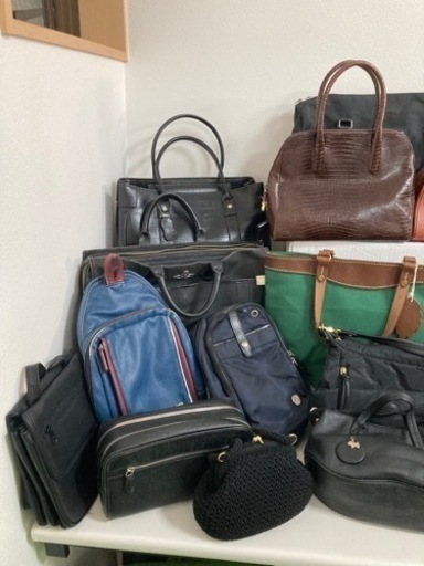 ブランド品含み・未使用品含むバッグ・サイフ色々20個以上 