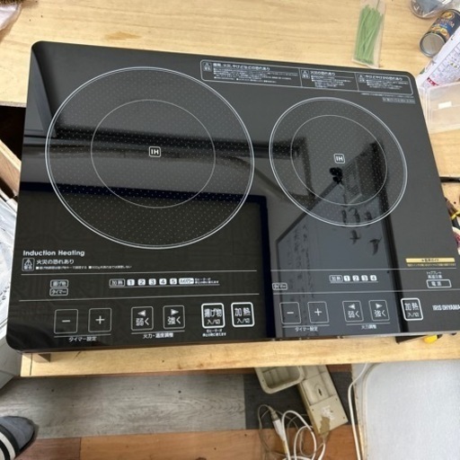 アイリス　IHクッキングヒーター2口　台付です。