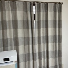 ニトリ　チェックのカーテン