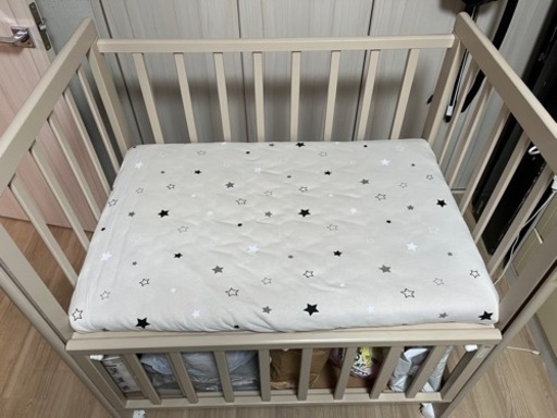 ベビーベット キャスター付き（マットレス＆布団付き）