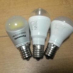 E17口金　LED電球　３個
