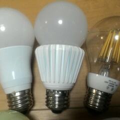 電球色　E26口金LED電球　６個の画像
