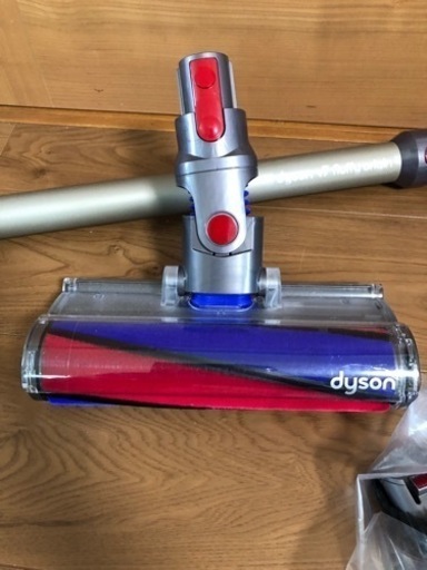 ダイソン V7（SV11 )コードレスクリーナー 掃除機 Dyson