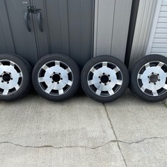 ハイエースバンに付いてました。