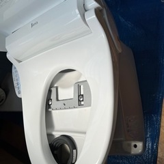 【値下げ】未使用　トイレ一式　温水洗浄便座の画像