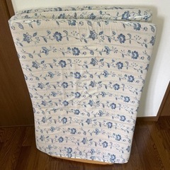 敷布団 シングル 三つ折りの画像