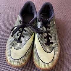 nike フットサルシューズ　23cmの画像